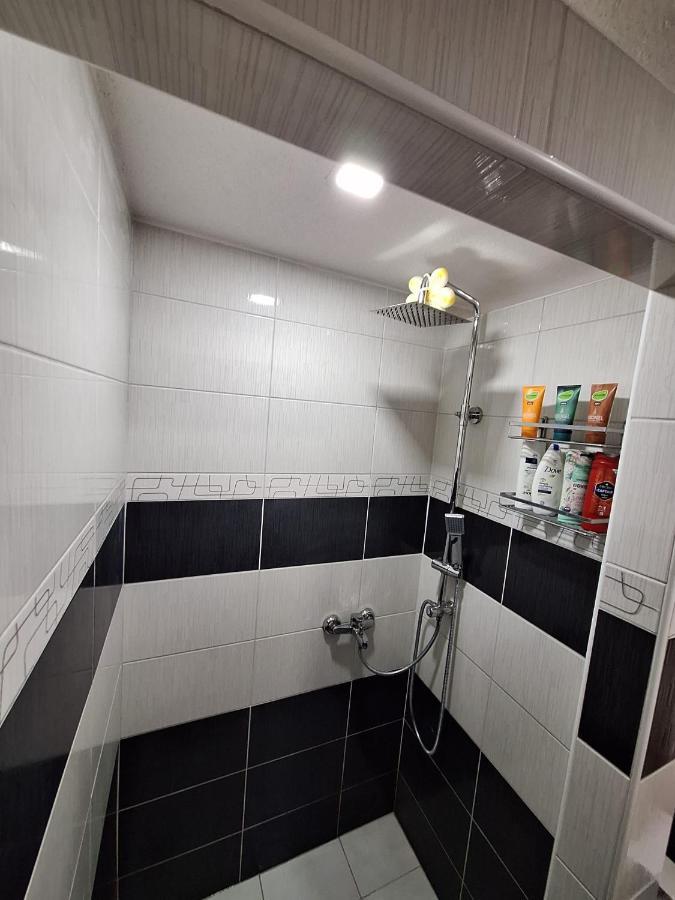 Apartman Magic Sauna,Jakuzzi,Kino 利夫诺 外观 照片