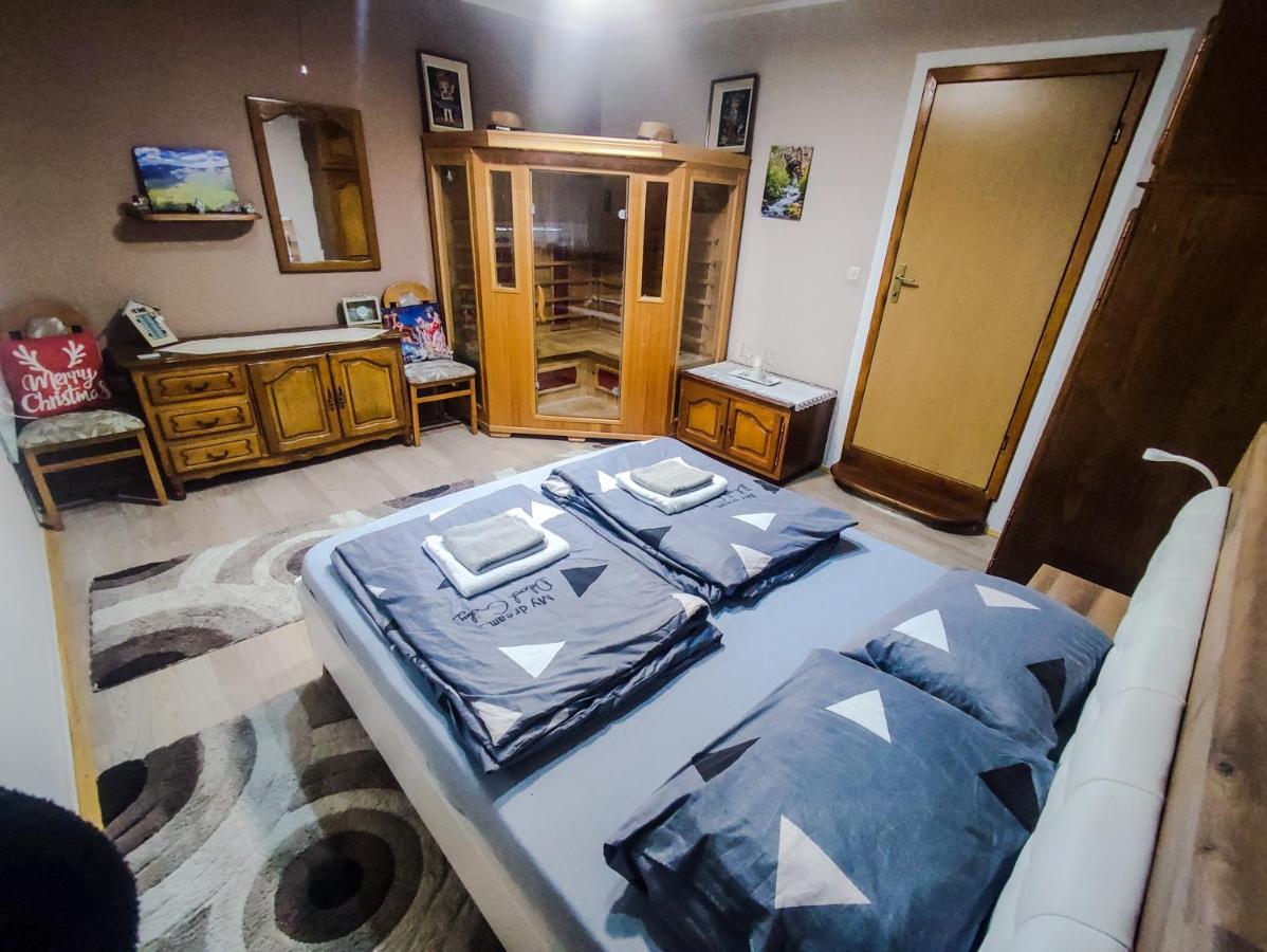 Apartman Magic Sauna,Jakuzzi,Kino 利夫诺 外观 照片